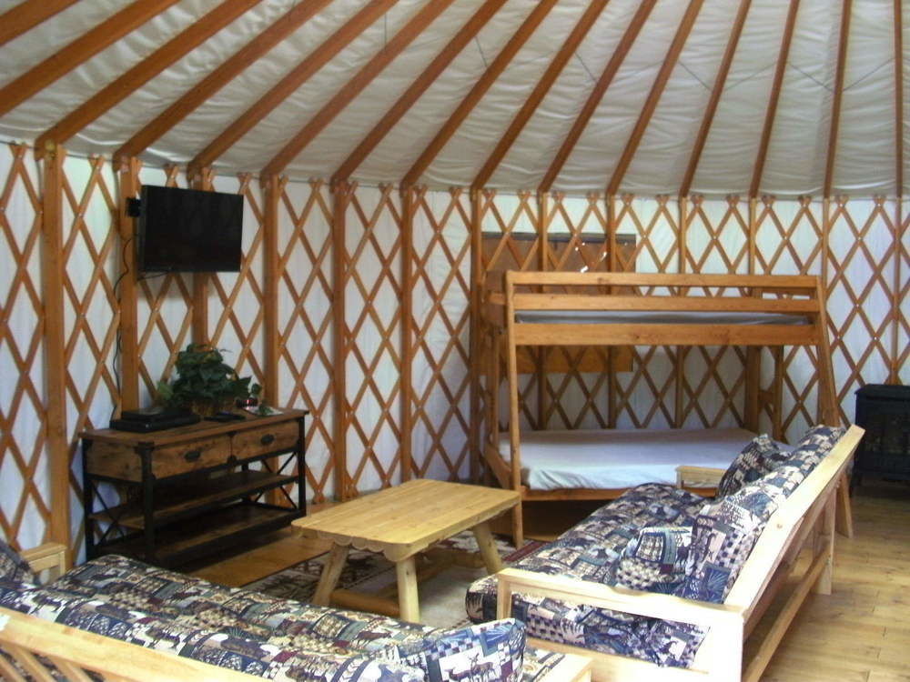 Bend-Sunriver Camping Resort Studio Cabin 6 Buitenkant foto