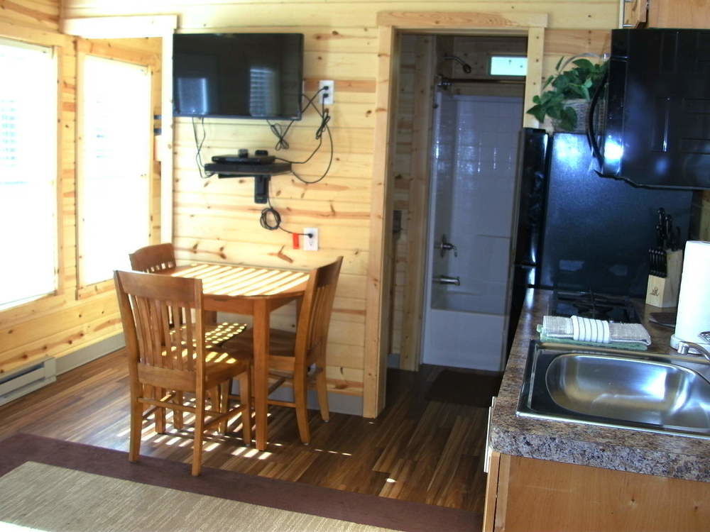 Bend-Sunriver Camping Resort Studio Cabin 6 Buitenkant foto