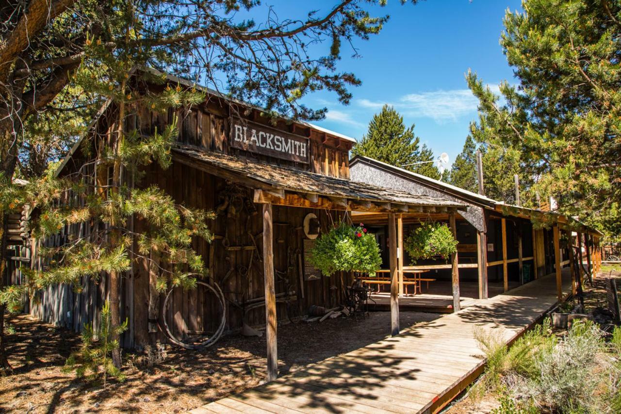 Bend-Sunriver Camping Resort Studio Cabin 6 Buitenkant foto